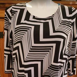 Chicos Womens Top Sz 2 or Large Black White Asymmetrical Long Sleeve, zi…